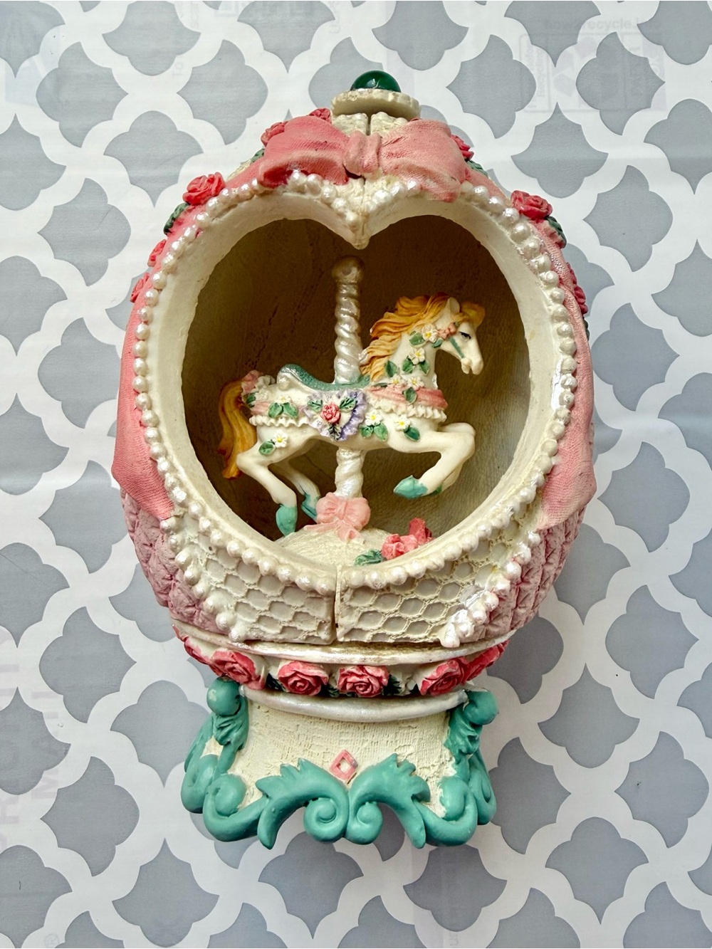 1996 Franklin Mint House of Faberge porcelain carousel egg trinket